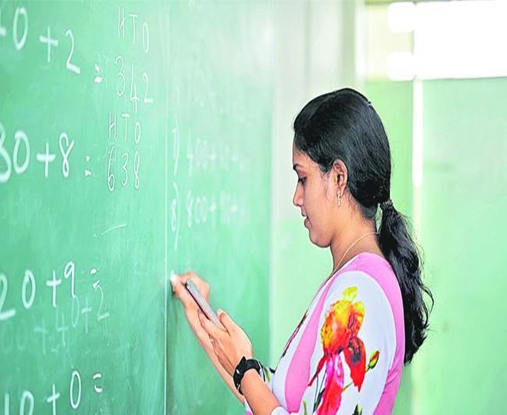 13న బడులకు కొత్త టీచర్లు