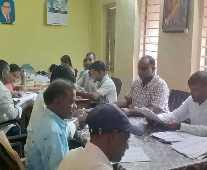 నామినేషన్లకు అవసరమైన ధ్రువపత్రాలను వెంటనే అందజేస్తాం: MRO