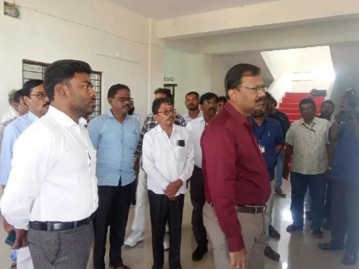 నామినేషన్ ప్రక్రియ పకడ్బందీగా చేపట్టాలి: కలెక్టర్