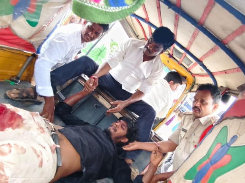 మానవత్వం చాటుకున్న మాజీ ఎంపీ