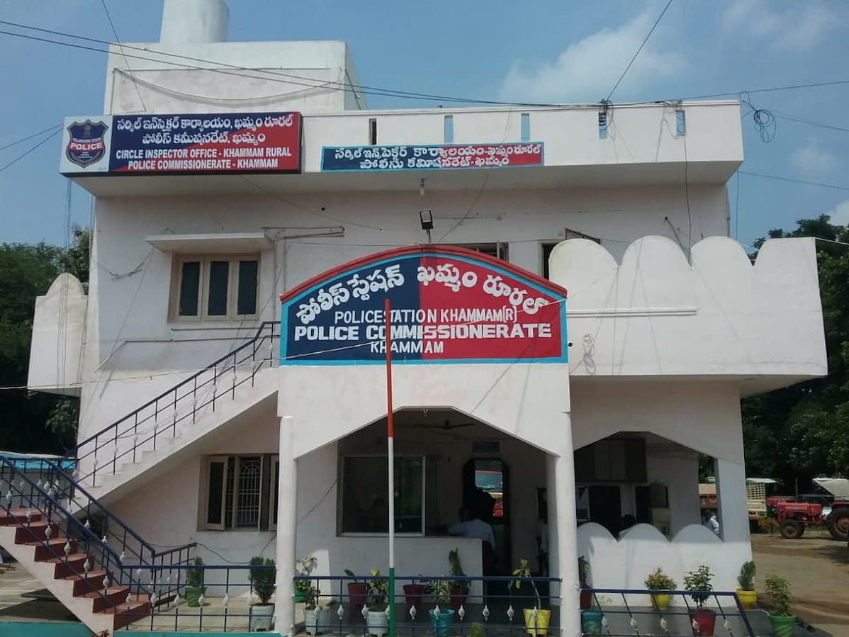 యువతిని మోసగించిన వ్యక్తిపై కేసు