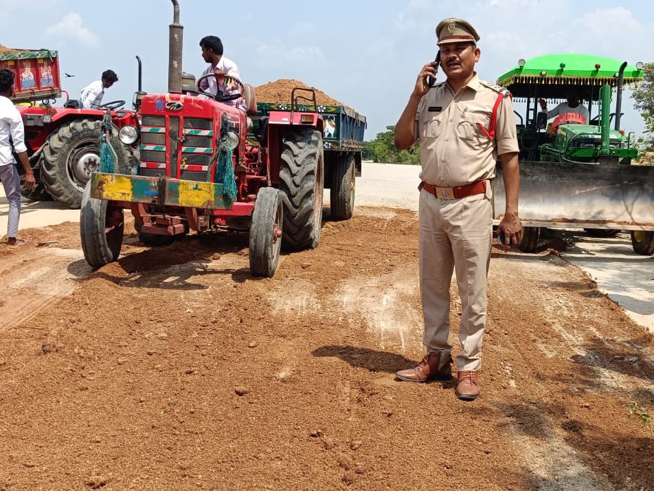 ప్రజాసేవలో పోలీసులు