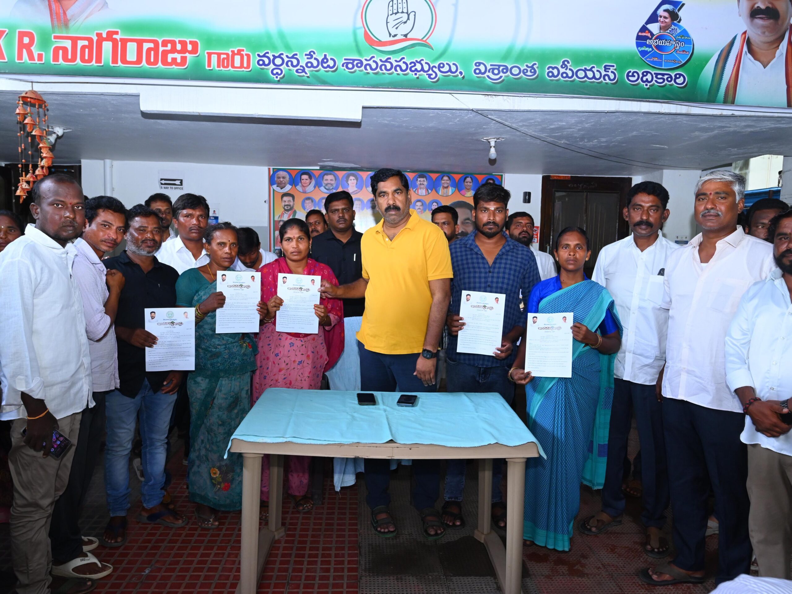 ‘అర్హులందరికీ దశలవారీగా ఇళ్లు కేటాయిస్తాం’