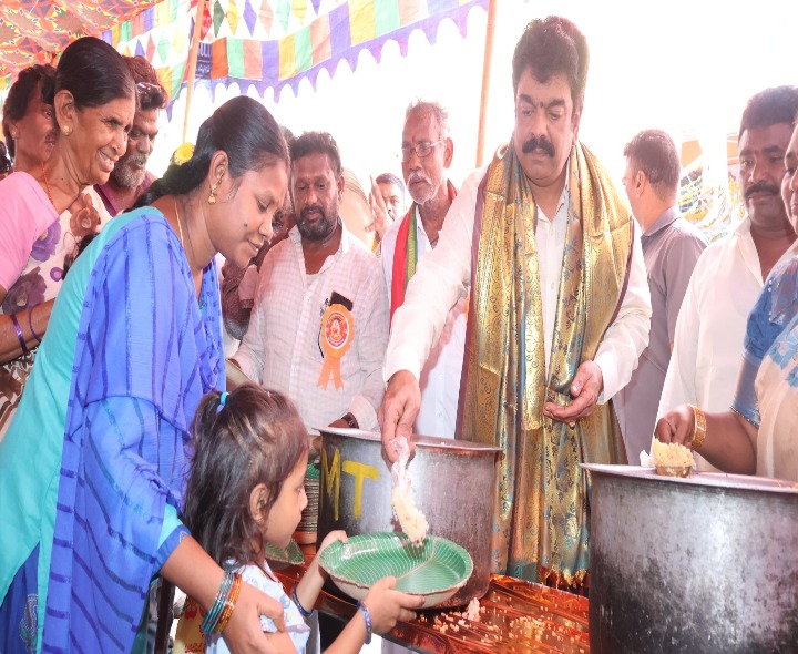 దసరా ముగింపు వేడుకల్లో బొండా ఉమా