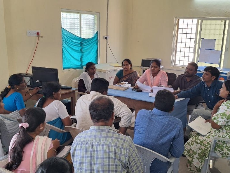‘వైద్యాధికారులు సమయపాలన పాటించాలి’