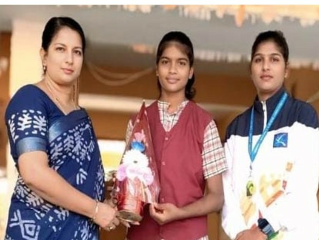రాష్ట్రస్థాయి కబడ్డీ పోటీలకు విద్యార్థిని ఎంపిక