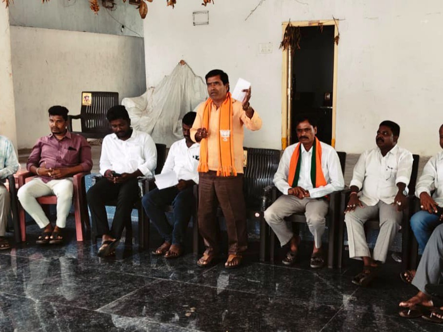 ప్రతి గ్రామంలో బీజేపీ జెండా ఎగరవేయాలి: వెంకటేశ్వర్లు