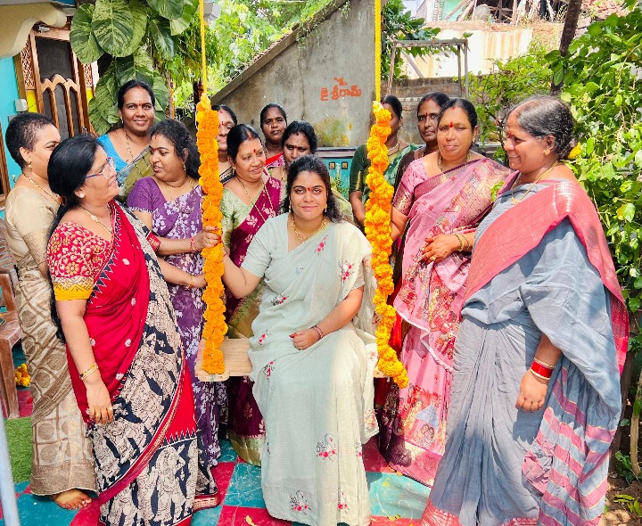 జిల్లాల్లో ఘనంగా అట్లతద్ది సందడి
