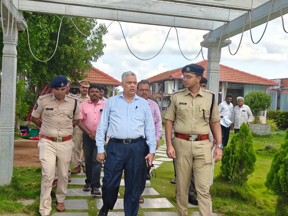 అన్నమయ్య జిల్లాలో పర్యటించిన ఆర్టీసీ ఎండీ