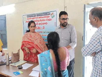 ఏర్పాట్లను పరిశీలించిన అదనపు కలెక్టర్