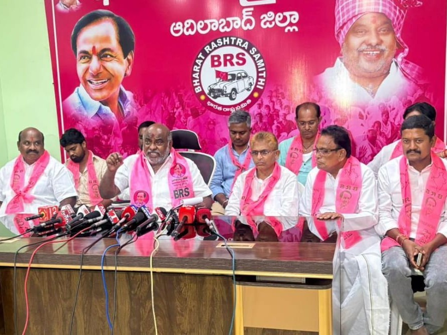 రిజర్వేషన్లపై ప్రభుత్వానికి చిత్తశుద్ధి లేదు: మాజీ మంత్రి