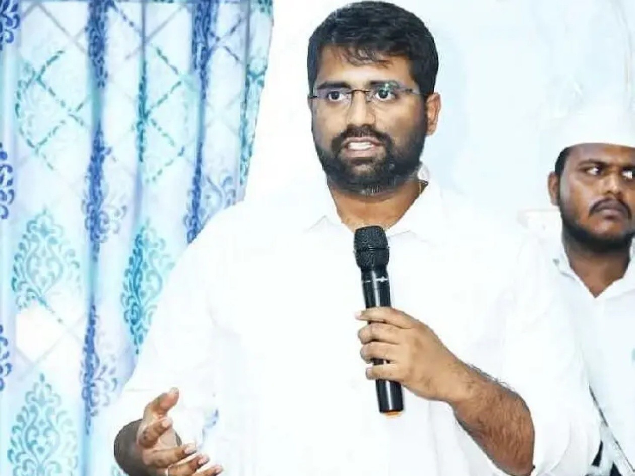 ఆదోని సబ్ కలెక్టర్ మౌర్య భరద్వాజ్ బదిలీ