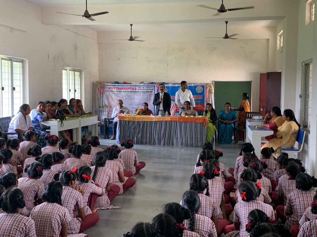 విద్యార్థులకు పలు అంశాలపై అవగాహన