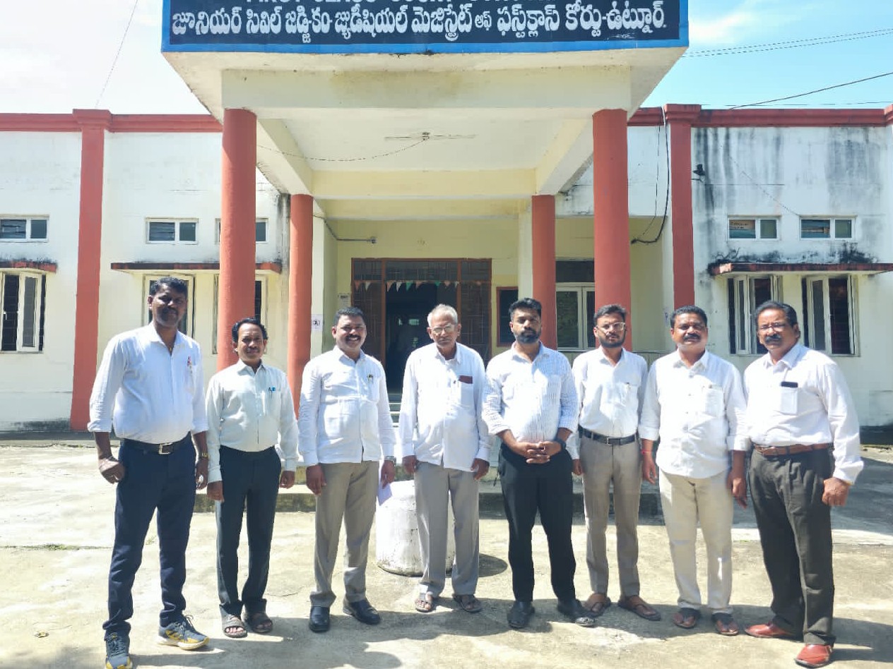 విధులను బహిష్కరించడానికి న్యాయవాదులు