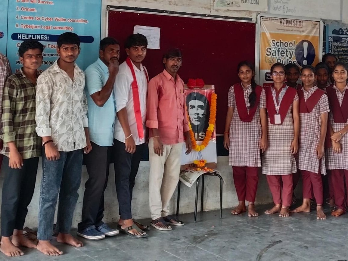 ఉద్యమకారులకు, విద్యార్థి యువతకు ఆదర్శం చేగువేరా