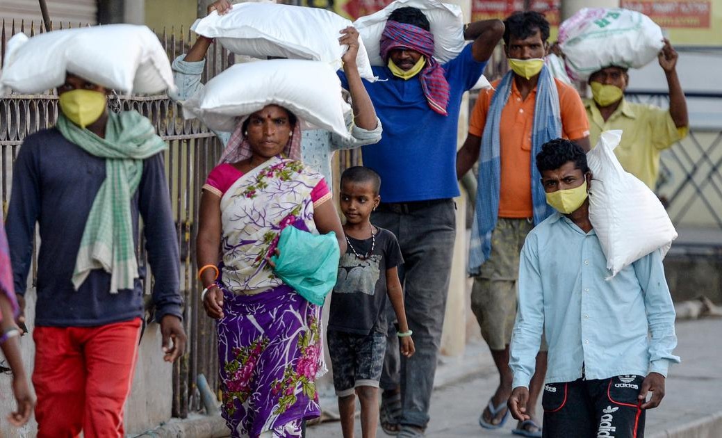 ఆన్‌లైన్‌లో కూలీలను బుక్ చేసుకోవచ్చు!