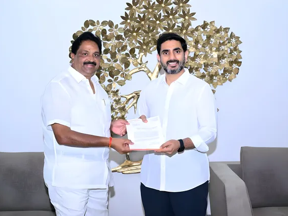 మంత్రి లోకేష్‌ను కలిసిన టీడీపీ నేత