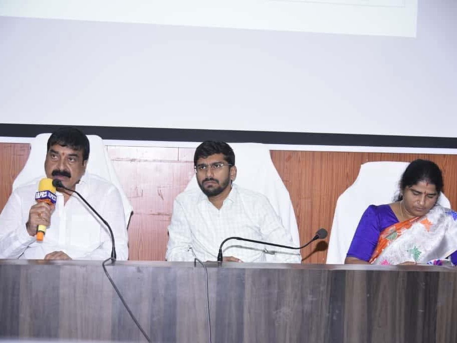 ‘పథకాలు పారదర్శకంగా అమలు కావాలిస’