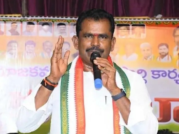 కోర్టు స్టే.. కాంగ్రెస్ MLA కీలక వ్యాఖ్యలు