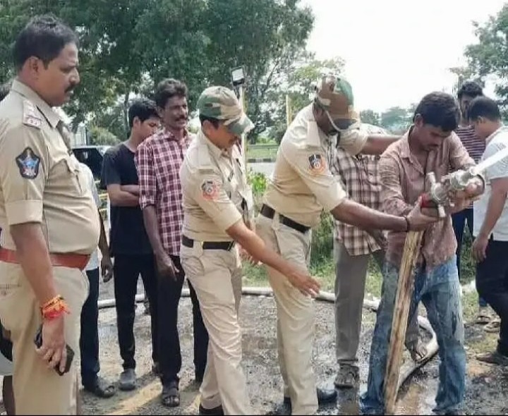 జిల్లా వ్యాప్తంగా బాణాసంచా కేంద్రాల్లో తనిఖీలు