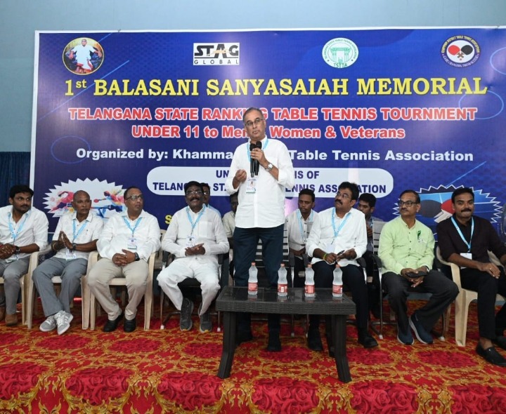 విద్యార్థులు క్రీడాస్ఫూర్తిని పెంపొందించుకోవాలి: ఎంపీ