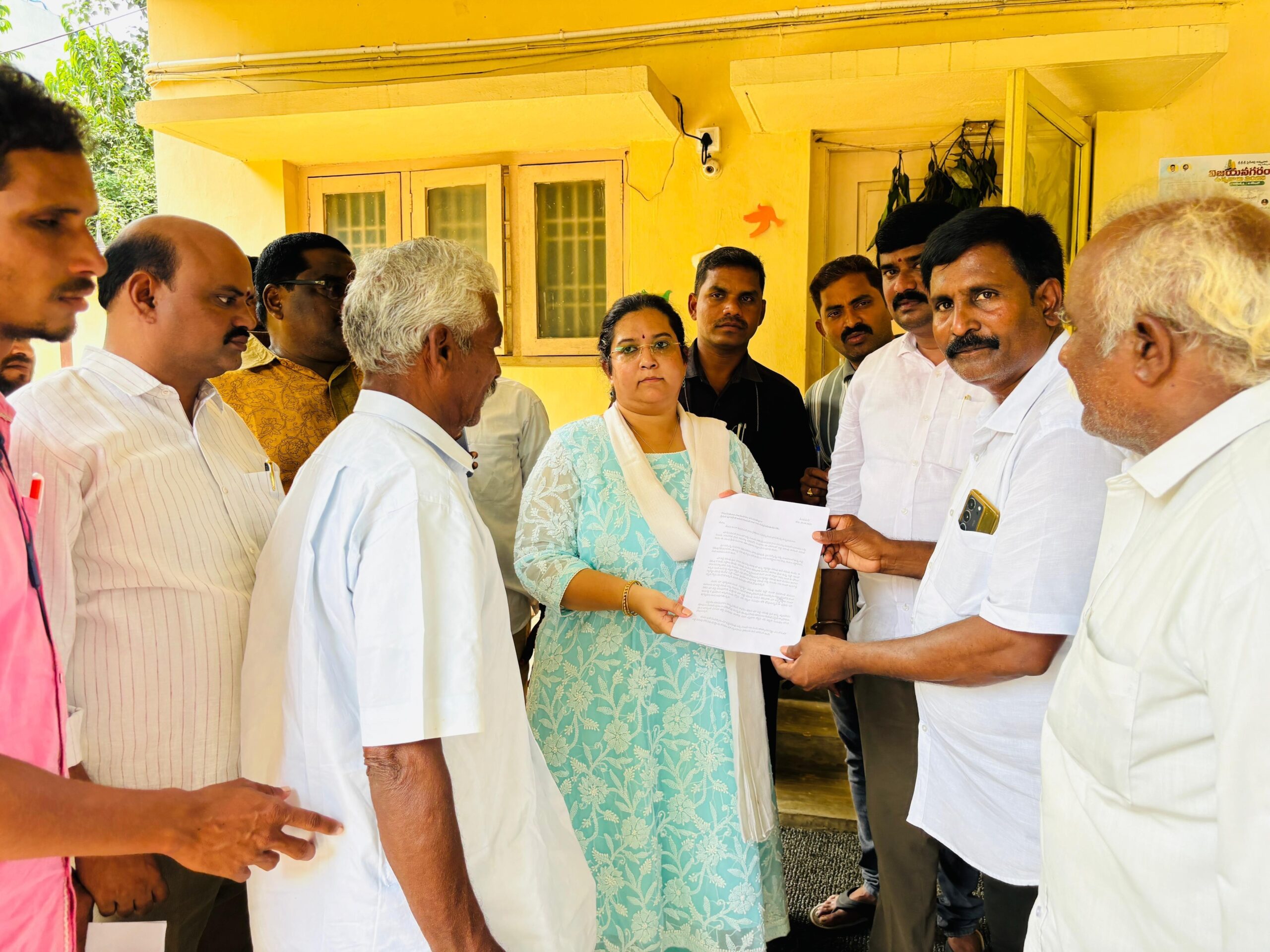 ప్రజాదర్బార్ నిర్వహించిన ఎమ్మెల్యే