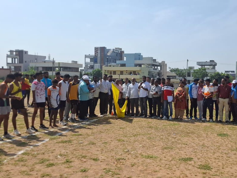 జిల్లా స్థాయి అథ్లెటిక్ పోటీలు ప్రారంభం
