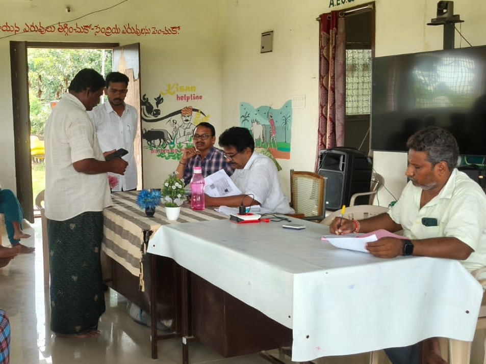 ‘రైతులకు ఇబ్బంది లేకుండా క్లస్టర్ స్థాయిలో యూరియా పంపిణి’