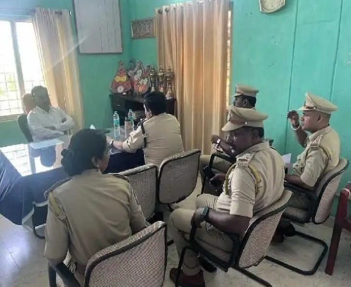 మద్యం దుకాణాల కేటాయింపు‌పై  డిప్యూటీ కమిషనర్ సమీక్ష