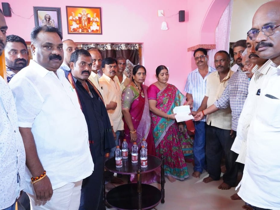 ‘వైద్య చికిత్సలు చేయించుకున్న బాధితులకు CMRF వరం’