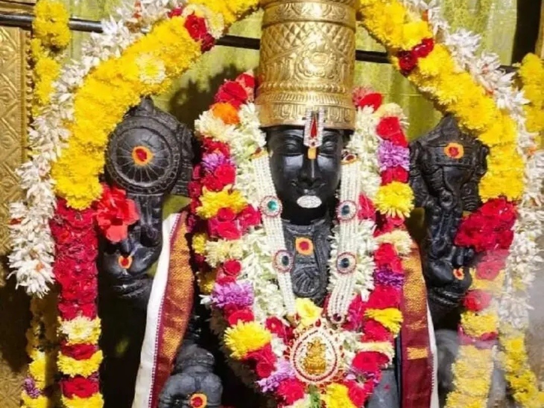 సదుం వెంకటేశ్వర స్వామికి పెరటాసి పూజలు