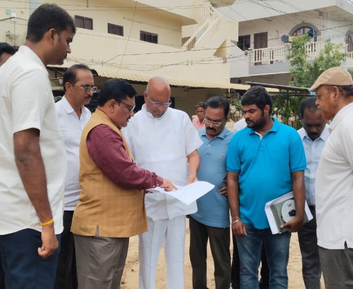 బృందావన్ గార్డెన్స్‌లో ఆధునిక రైతు బజార్