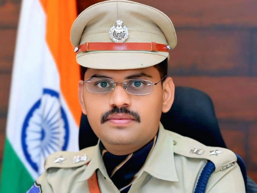 ఫైబర్ మోసాలపై జాగ్రత్తగా ఉండాలి: ఎస్పీ