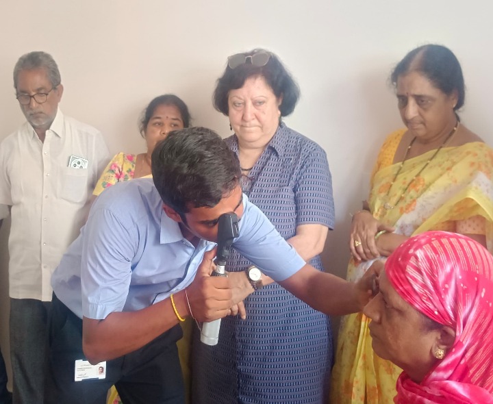 ‘కంటి సమస్యల పట్ల అప్రమత్తంగా ఉండాలి’