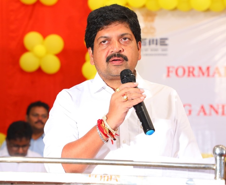 ఎక్సైజ్ కమిషనర్‌తో మంత్రి కొల్లు సమీక్ష