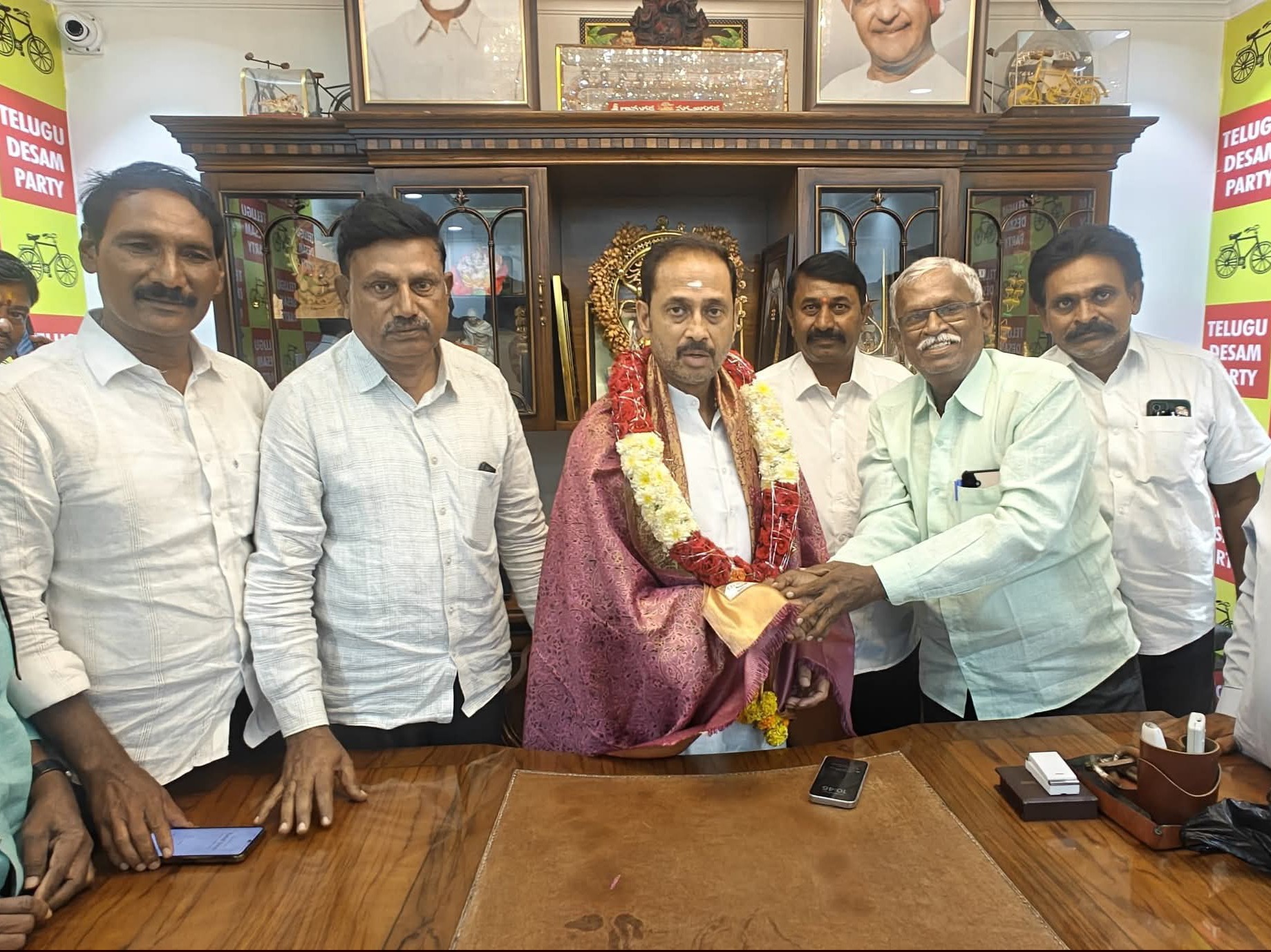 30 ఏళ్ల సమస్యను పరిష్కరించిన ఎమ్మెల్యే