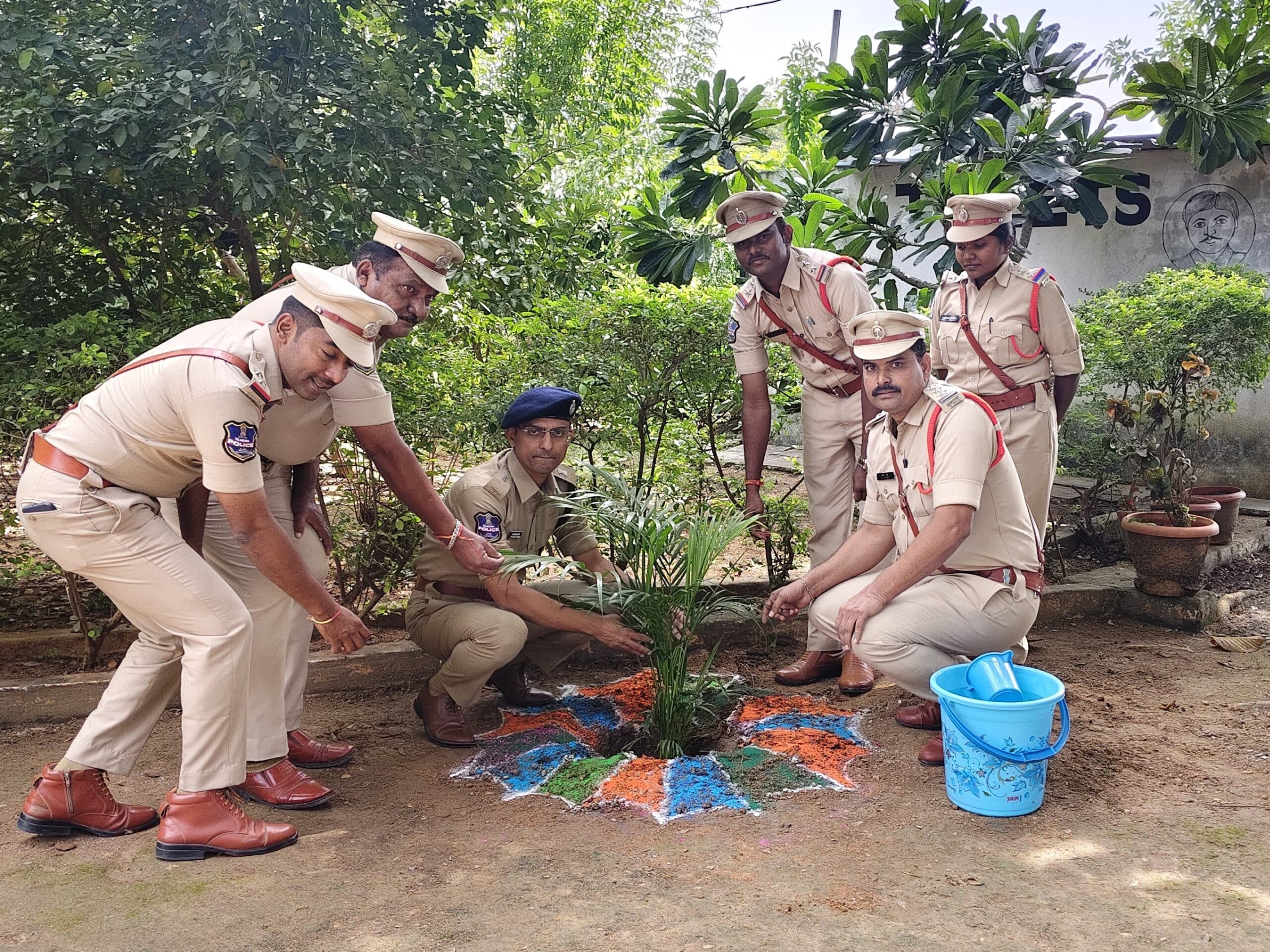 PSను సందర్శించిన అడిషనల్ ఎస్పీ