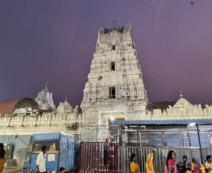 రాజన్న ఆలయంలో యథావిధిగా దర్శనాలు