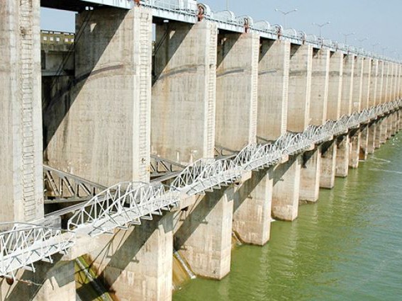 జూరాలకు వరద ప్రవాహం తగ్గి గేట్లు మూసివేత