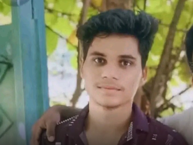 ఈతకు వెళ్లి.. విద్యార్థి మృతి