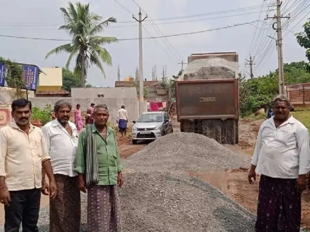 రెడ్డిగూడెంలో ప్రధాన రోడ్డుకు మరమ్మతులు