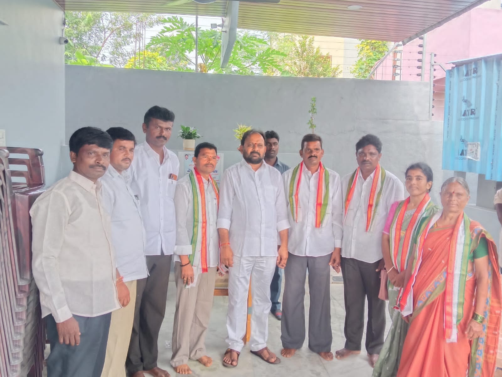 సింగరేణి మండలంలో బీఆర్ఎస్‌కు భారీ షాక్