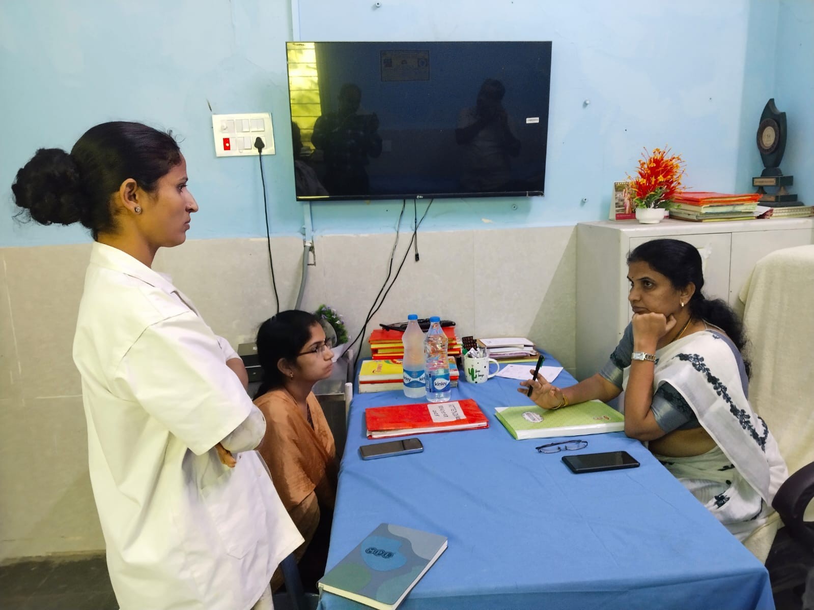 PHC తనిఖీ చేసిన డిఎంహెచ్ఓ