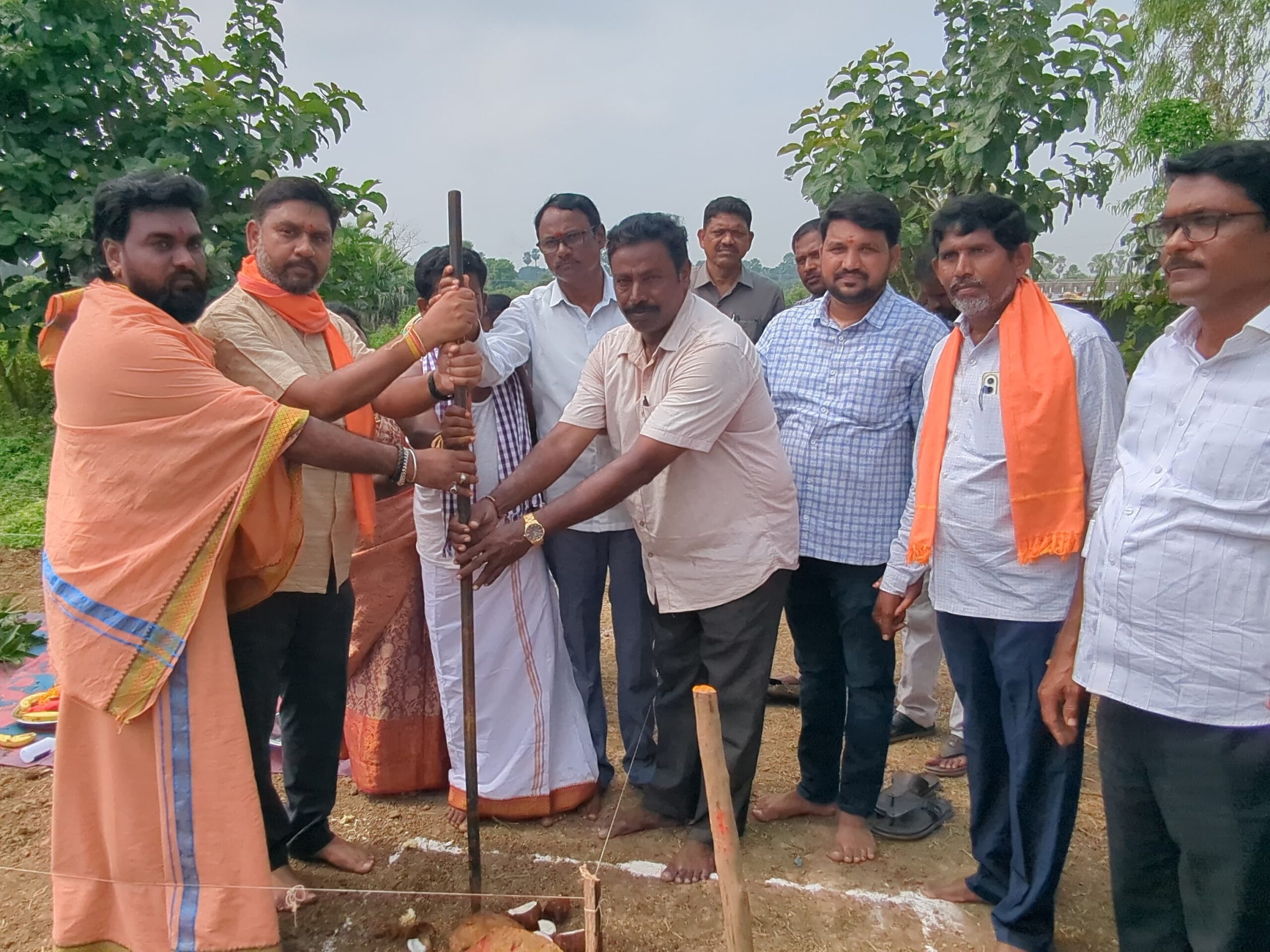 ఇందిరమ్మ ఇంటి నిర్మాణానికి శంకుస్థాపన