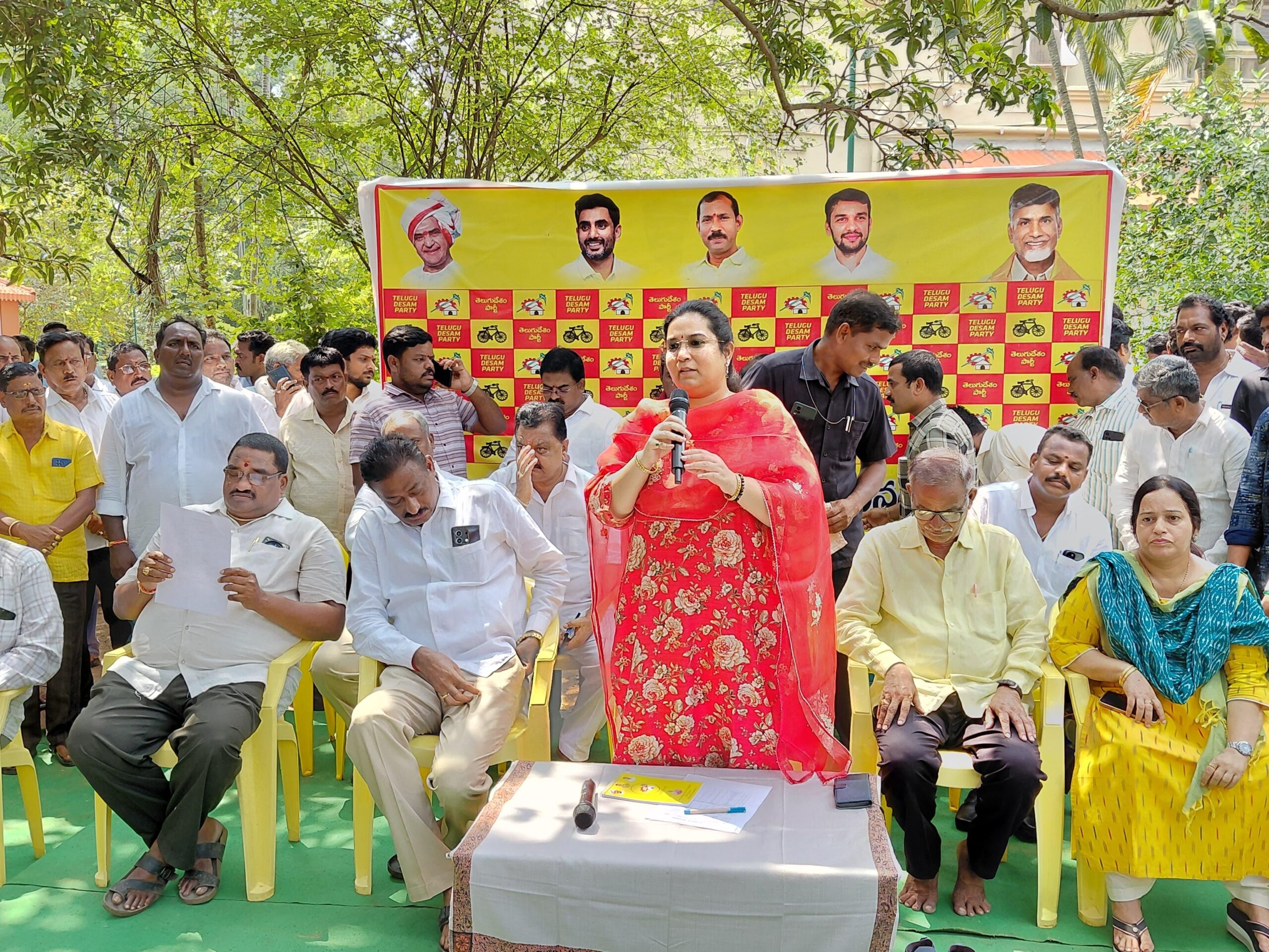 నూతన కమిటీలను ప్రకటించిన ఎమ్మెల్యే