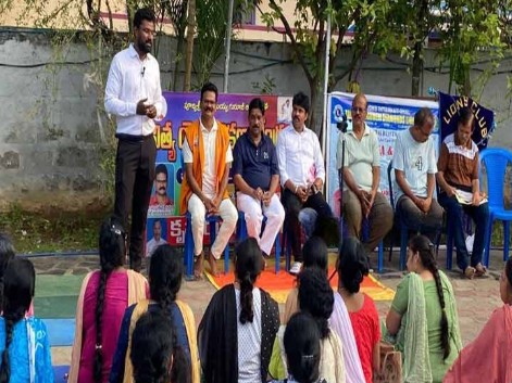 ‘మొబైల్ ఫోన్స్‌కు దూరంగా ఉండాలి’