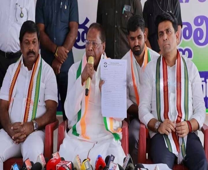 కాంగ్రెస్ పార్టీ బలోపేతం కోసం చర్యలు: మాజీ సీఎం