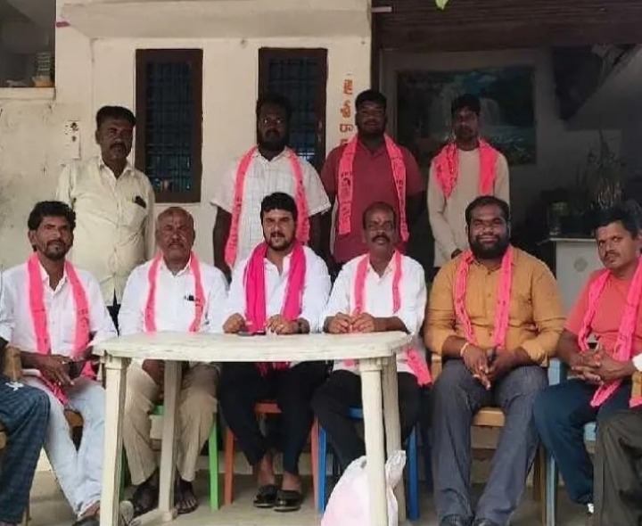 ‘ఫీడర్ ఛానల్‌కు మరమ్మతులు చేపట్టాలి’
