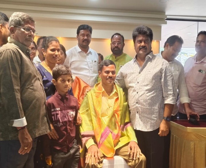 ఏటా డీఎస్సీతో ఉద్యోగాల భర్తీ చేస్తాం: ఎమ్మెల్యే