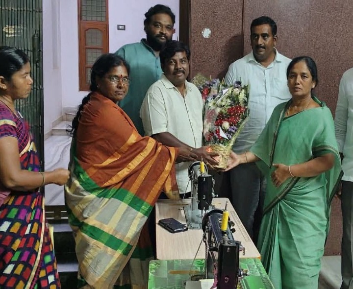 మహిళలకు కుట్టు మిషన్ శిక్షణ ప్రారంభం